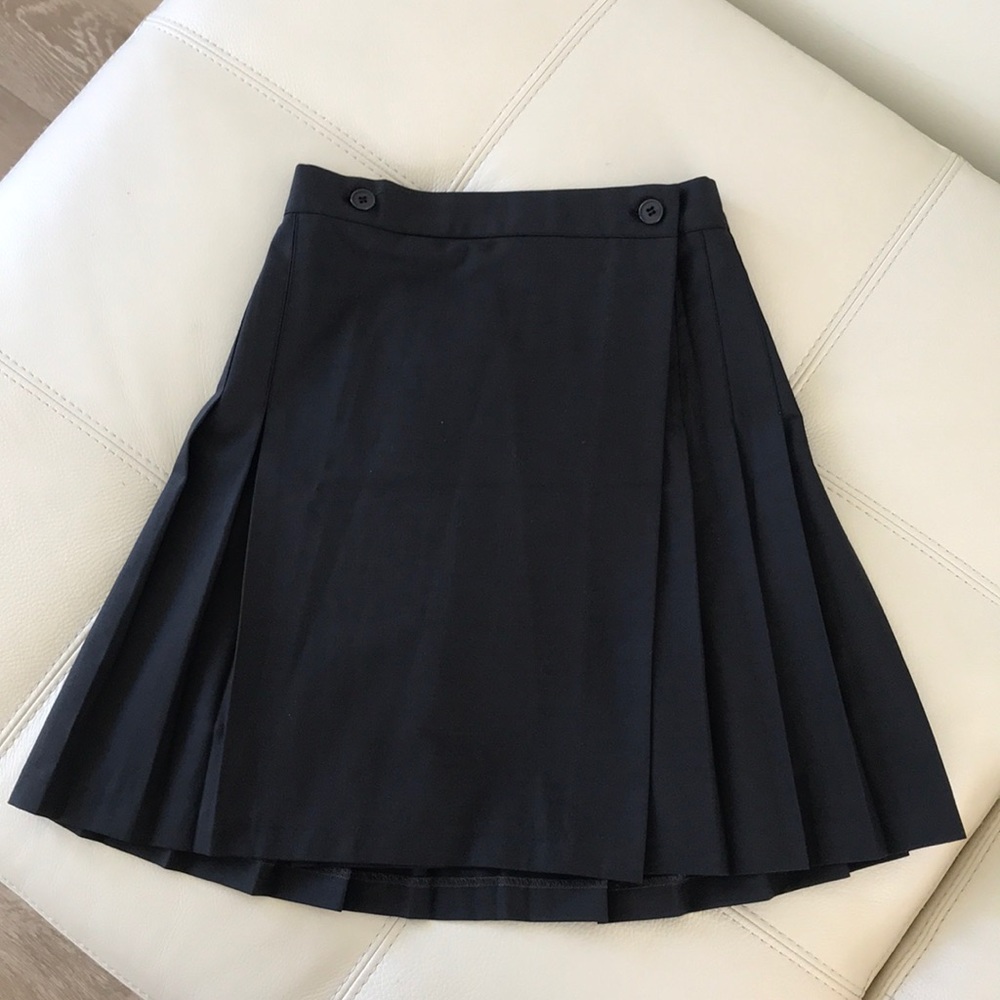 American Apparel classic, pleated skirt